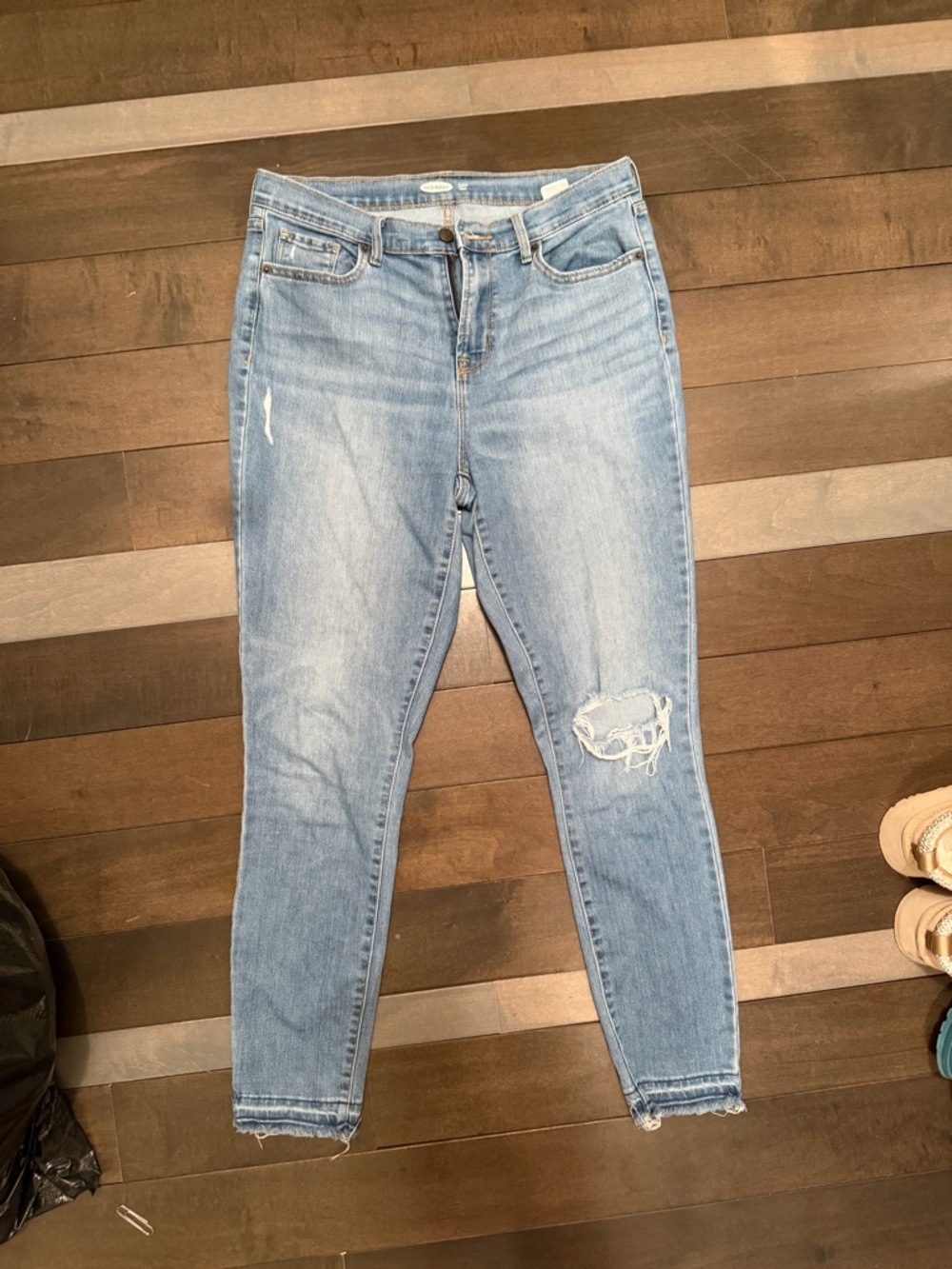 Old Navy Light Wash Skinny Jeans with Knee Distress